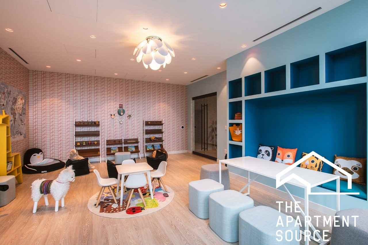 1210 S Indiana Ave #5709 - Photo 3 of 32