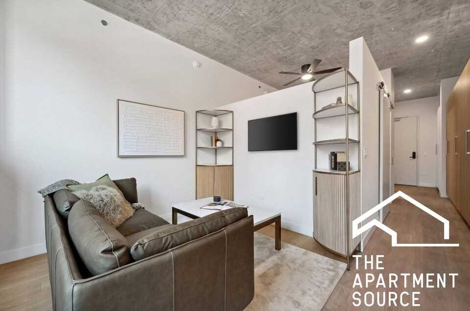 808 North Wells Street #1BR1BA - Photo 5 of 21