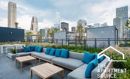 637 N Wells St - Photo 4 of 13