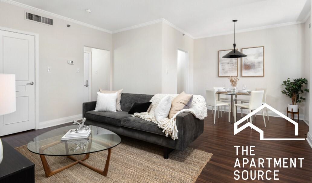 200 E Chestnut St - Photo 4 of 18