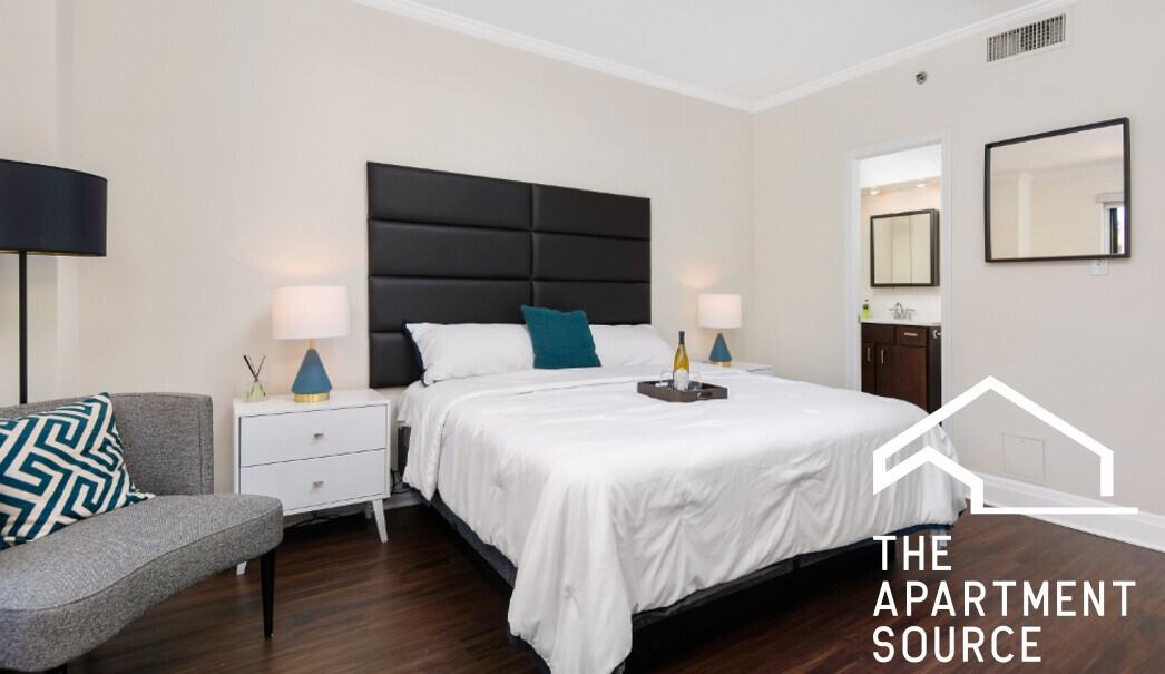 200 E Chestnut St - Photo 6 of 18