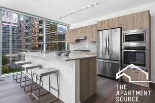 220 W Illinois St - Photo 1 of 1