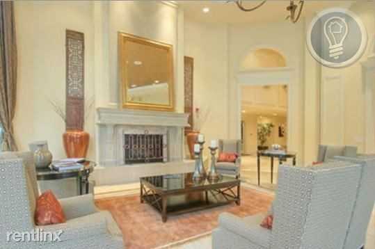 2849 McKinnon St #Q83 - Photo 2 of 4