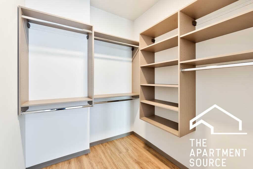 513 South Damen Avenue - Photo 6 of 46