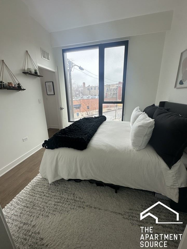 3462 N Lincoln Ave #404 - Photo 7 of 13