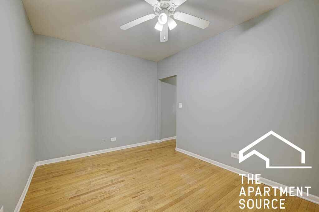 6345 N Magnolia Ave #2J - Photo 2 of 9