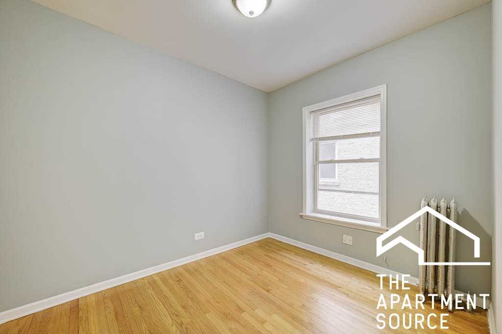 6345 N Magnolia Ave #2J - Photo 4 of 9