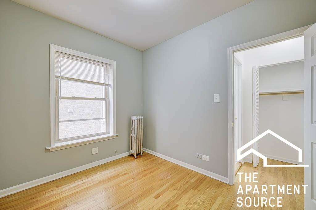 6345 N Magnolia Ave #2J - Photo 5 of 9
