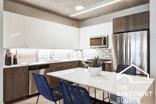 1025 W Addison St - Photo 1 of 1