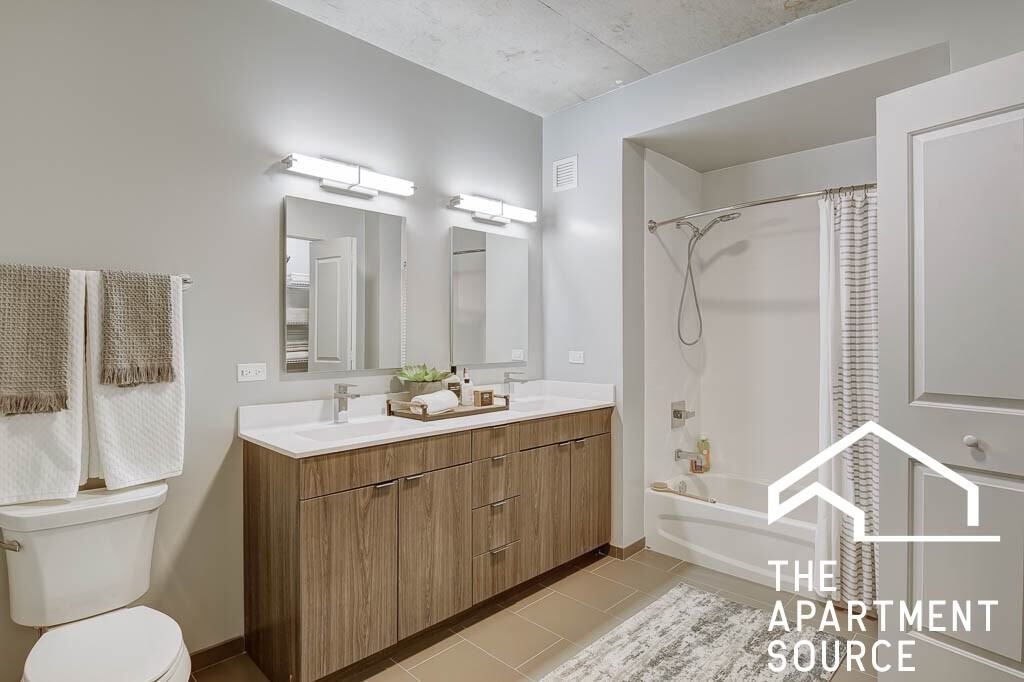 1025 W Addison St - Photo 5 of 11