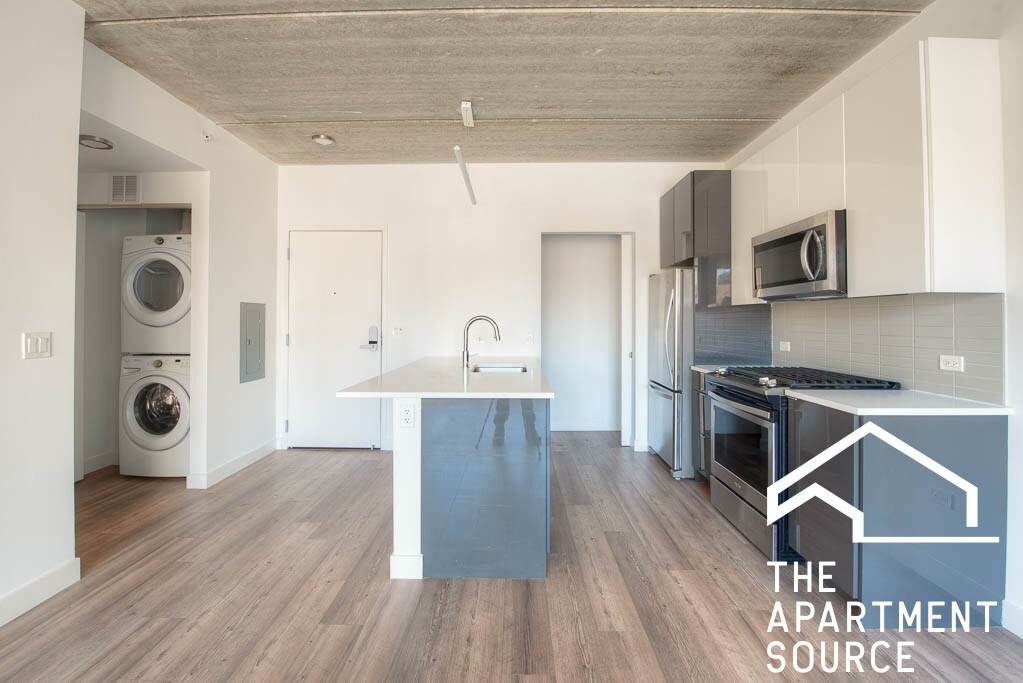 734 W Sheridan Rd - Photo 2 of 34