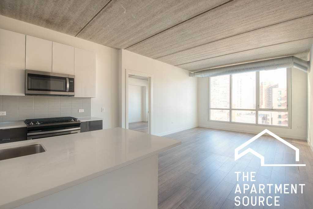 734 W Sheridan Rd - Photo 4 of 34