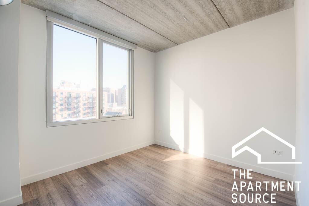 734 W Sheridan Rd - Photo 6 of 34