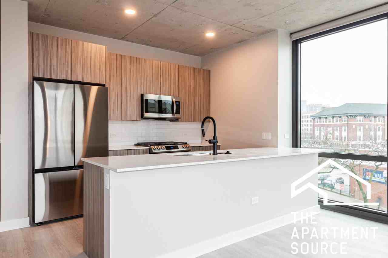 4611 North Broadway - Photo 3 of 23