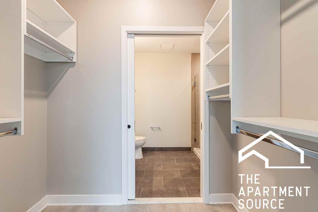 4611 North Broadway - Photo 5 of 23