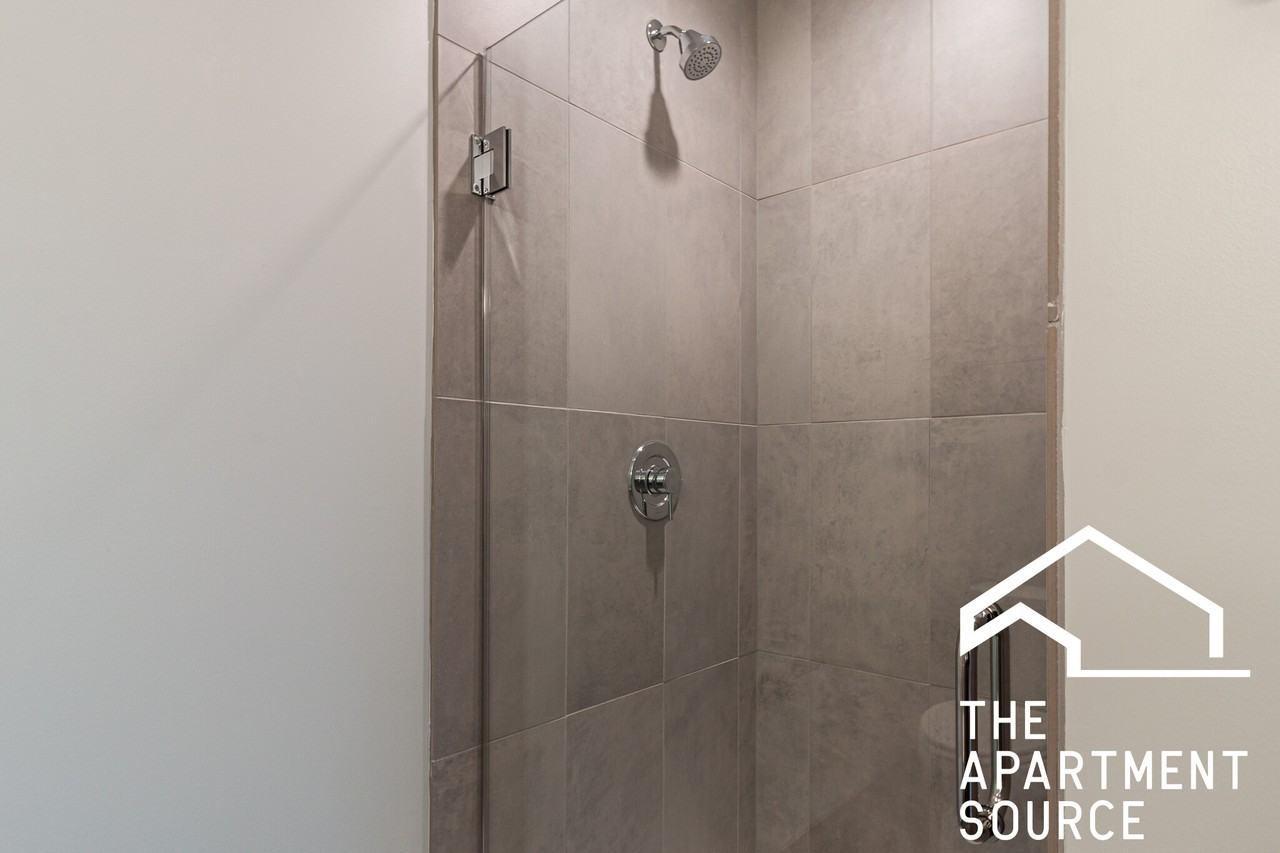 4611 North Broadway - Photo 6 of 23