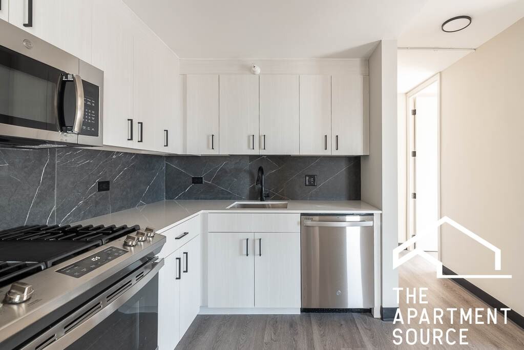 1922 West Ogden Avenue - Photo 2 of 17