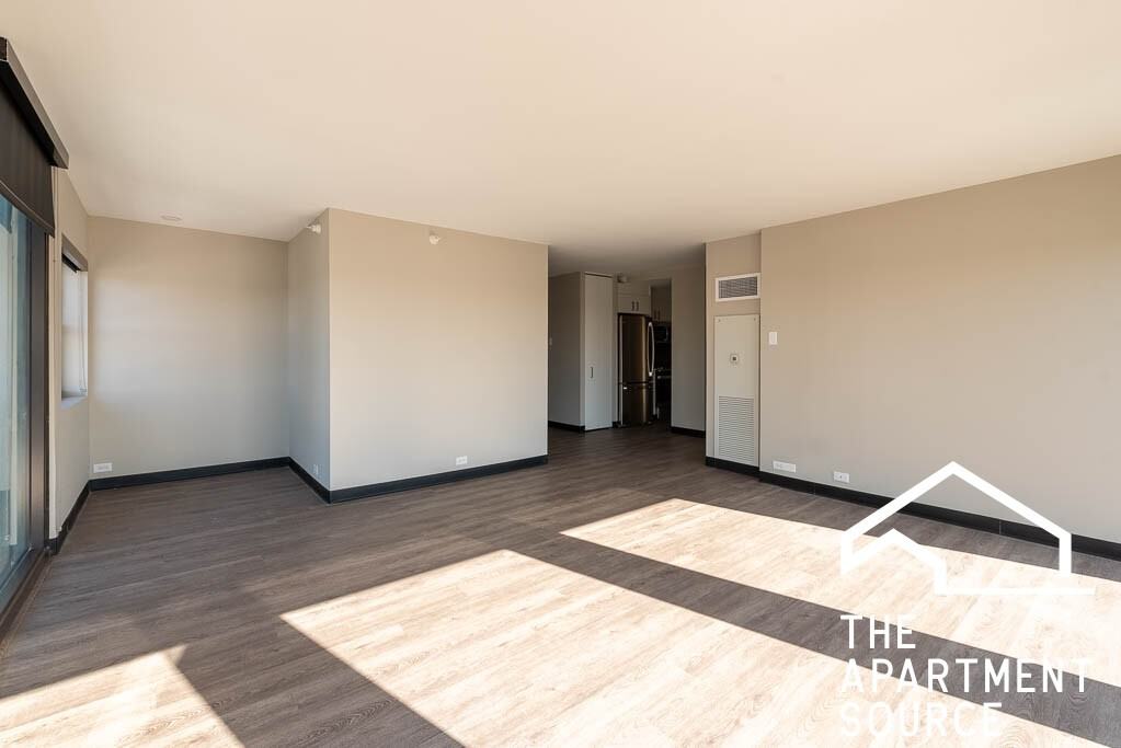 1922 West Ogden Avenue - Photo 4 of 17