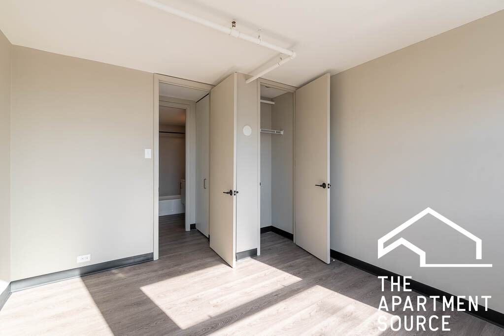 1922 West Ogden Avenue - Photo 7 of 17