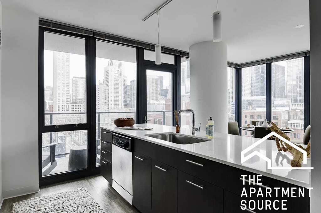 637 North Wells Street - Photo 2 of 22