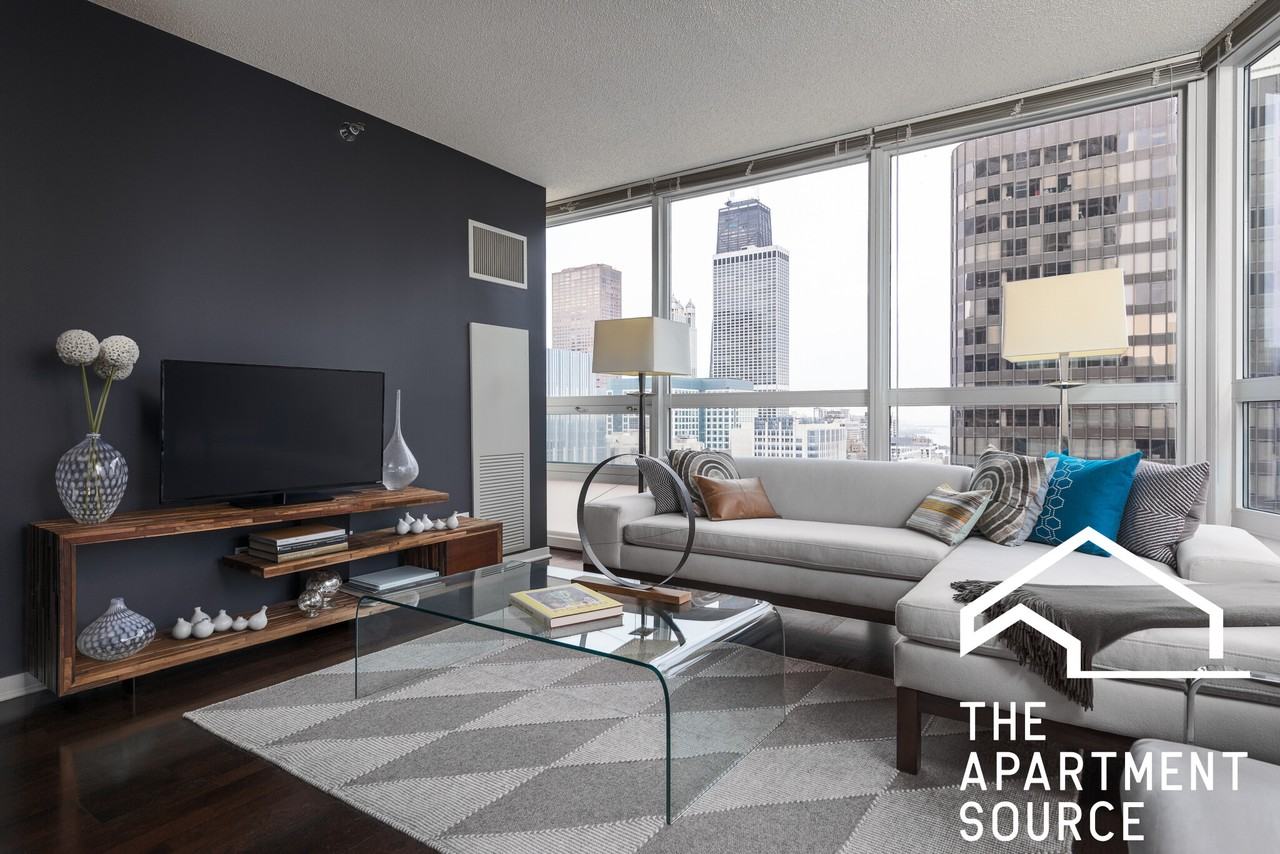 345 E Ohio St #2BR2BA - Photo 4 of 24