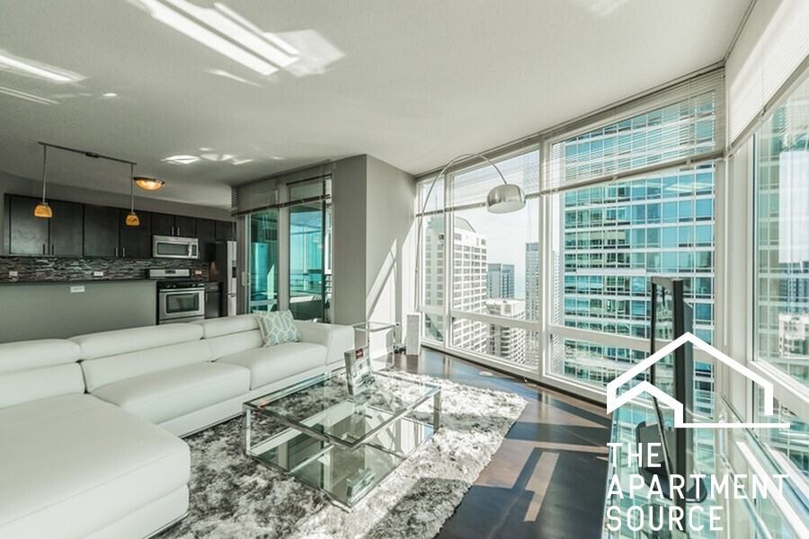 345 E Ohio St #3BR3BA - Photo 3 of 25