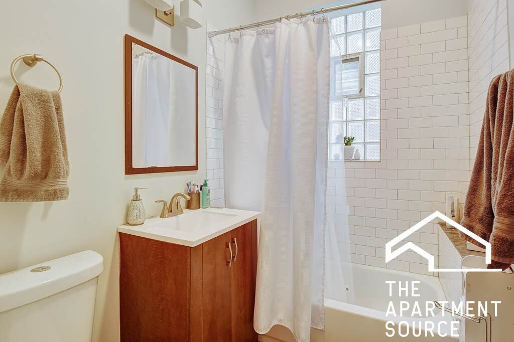 2747 W Augusta Blvd #1R - Photo 7 of 14