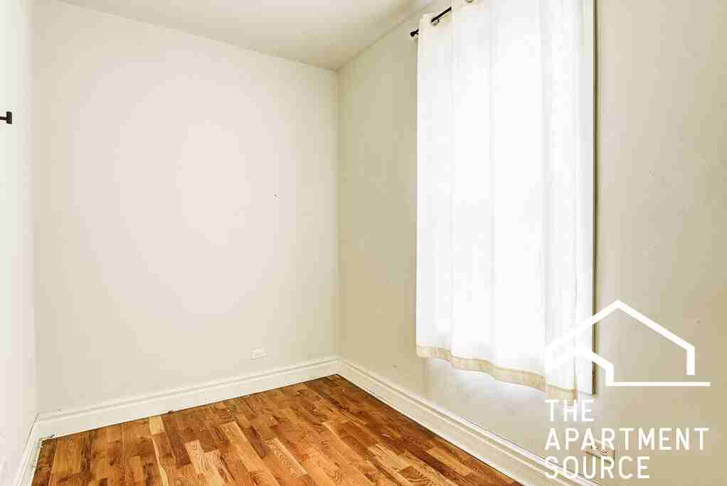 2747 W Augusta Blvd #2R - Photo 7 of 15