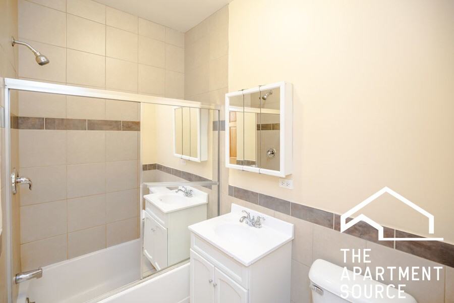 5558 W Belmont Ave #2 - Photo 7 of 7