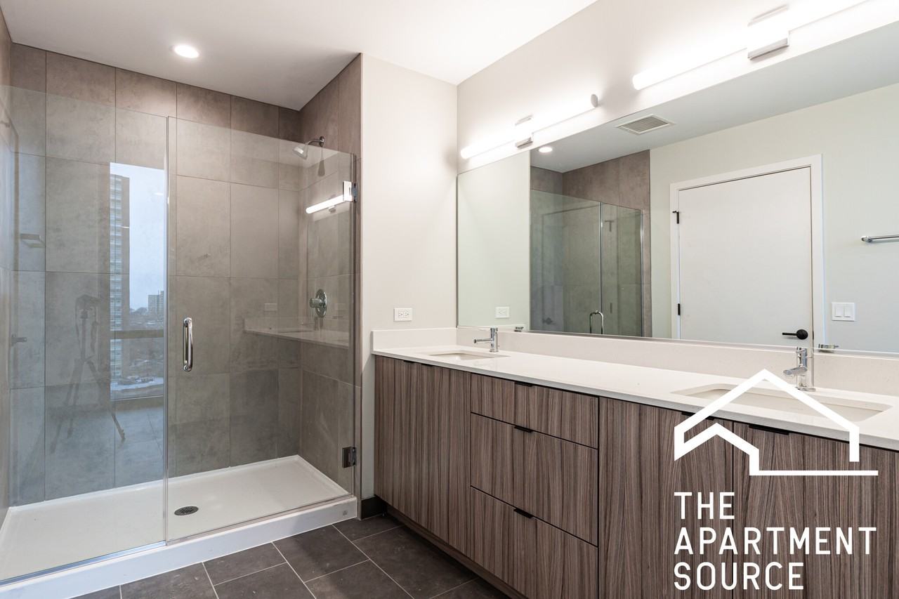 4611 North Broadway - Photo 6 of 27