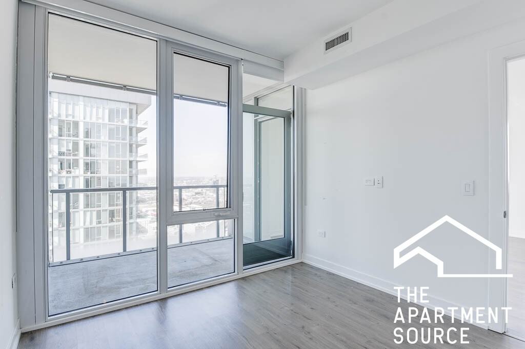 204 W Hill St - Photo 3 of 25