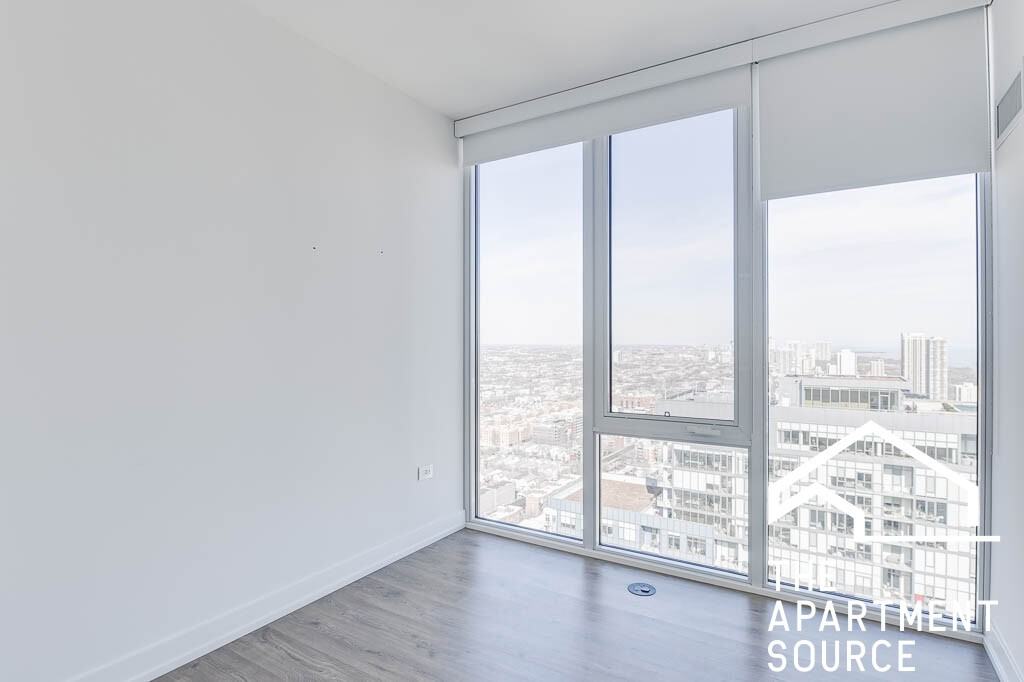 204 W Hill St - Photo 6 of 25