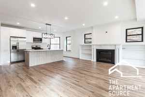 featured image of 1426 W Jonquil Ter #3