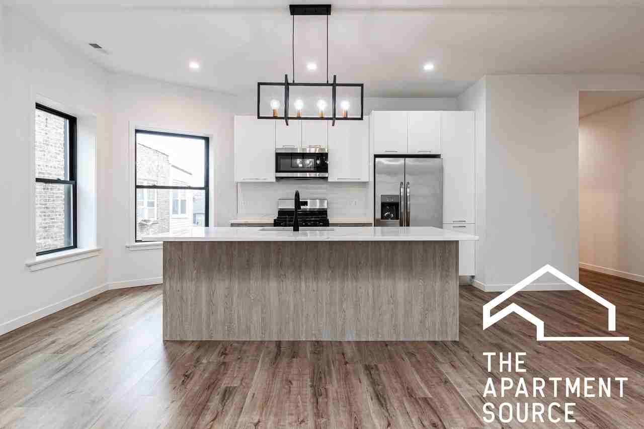 1426 W Jonquil Ter #2 - Photo 2 of 30