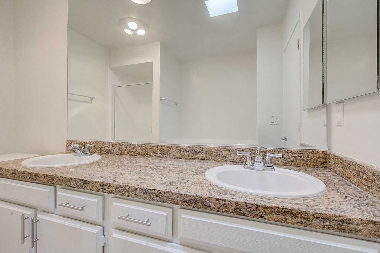 Mammoth Park Towers - Photo 7 of 39