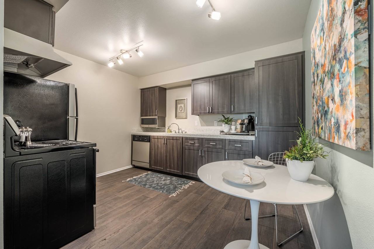 Berkdale Apartments - Photo 3 of 30