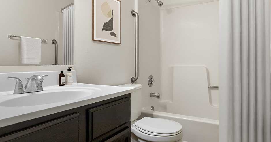 The Woods of Burnsville Apartments - Photo 7 of 50