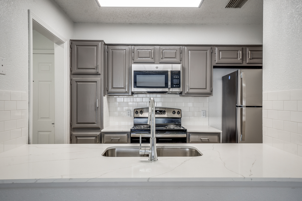 The Laney - Photo 4 of 31