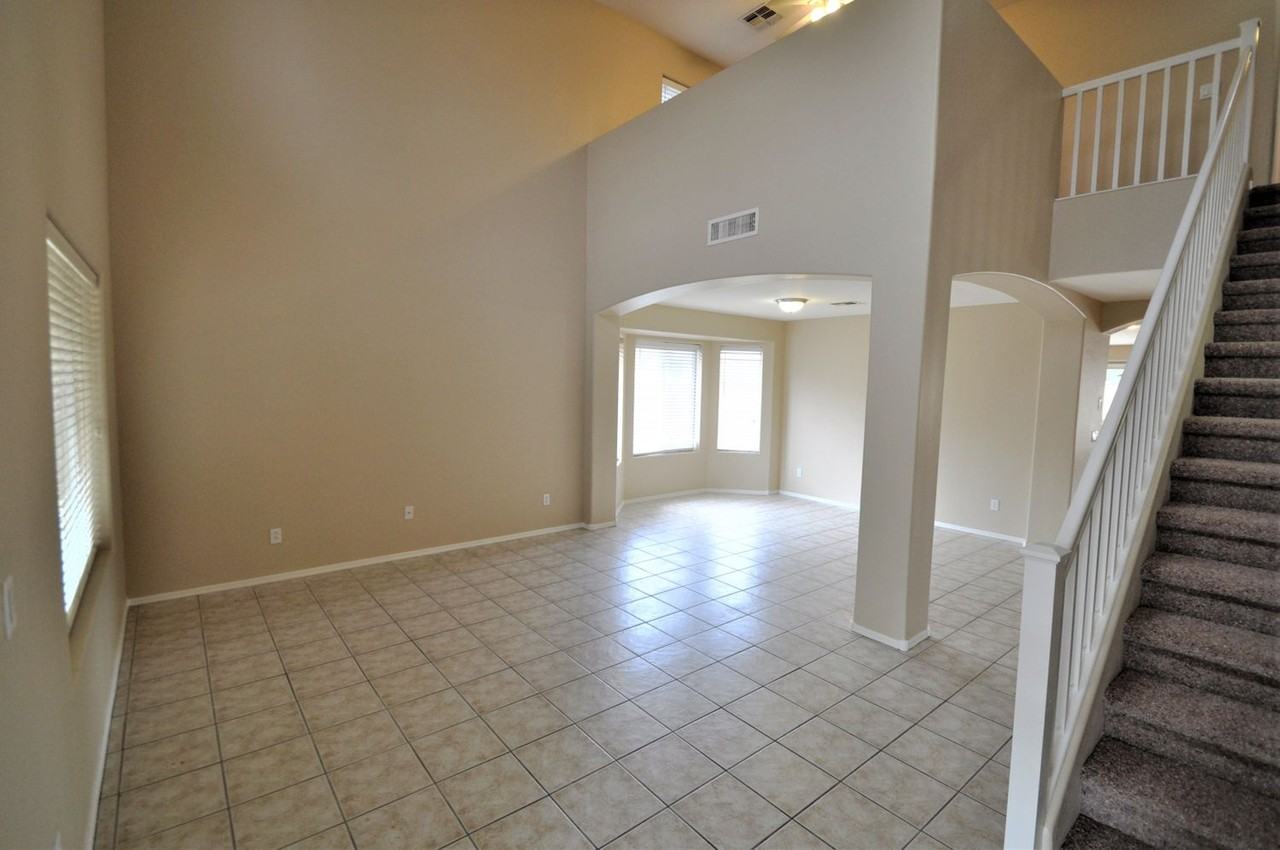 16324 W Monte Cristo Ave - Photo 3 of 14