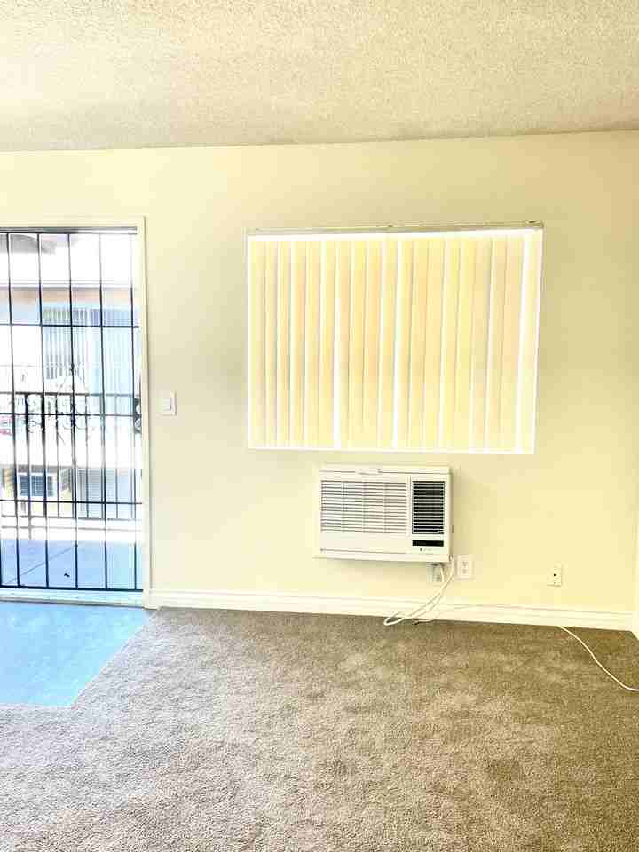 Mollison Gardens - Photo 3 of 5