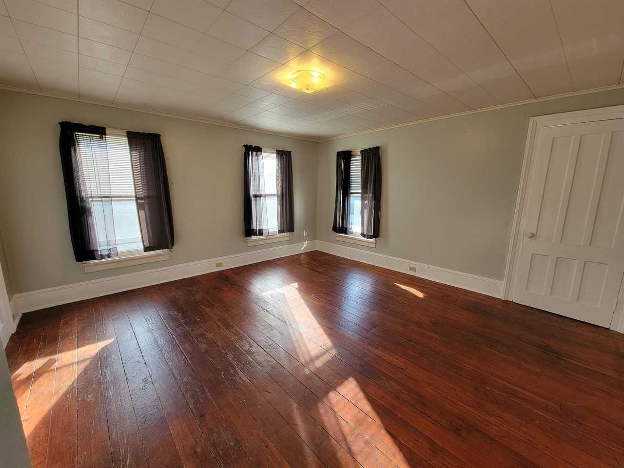 57 Perry St #7 - Photo 2 of 6