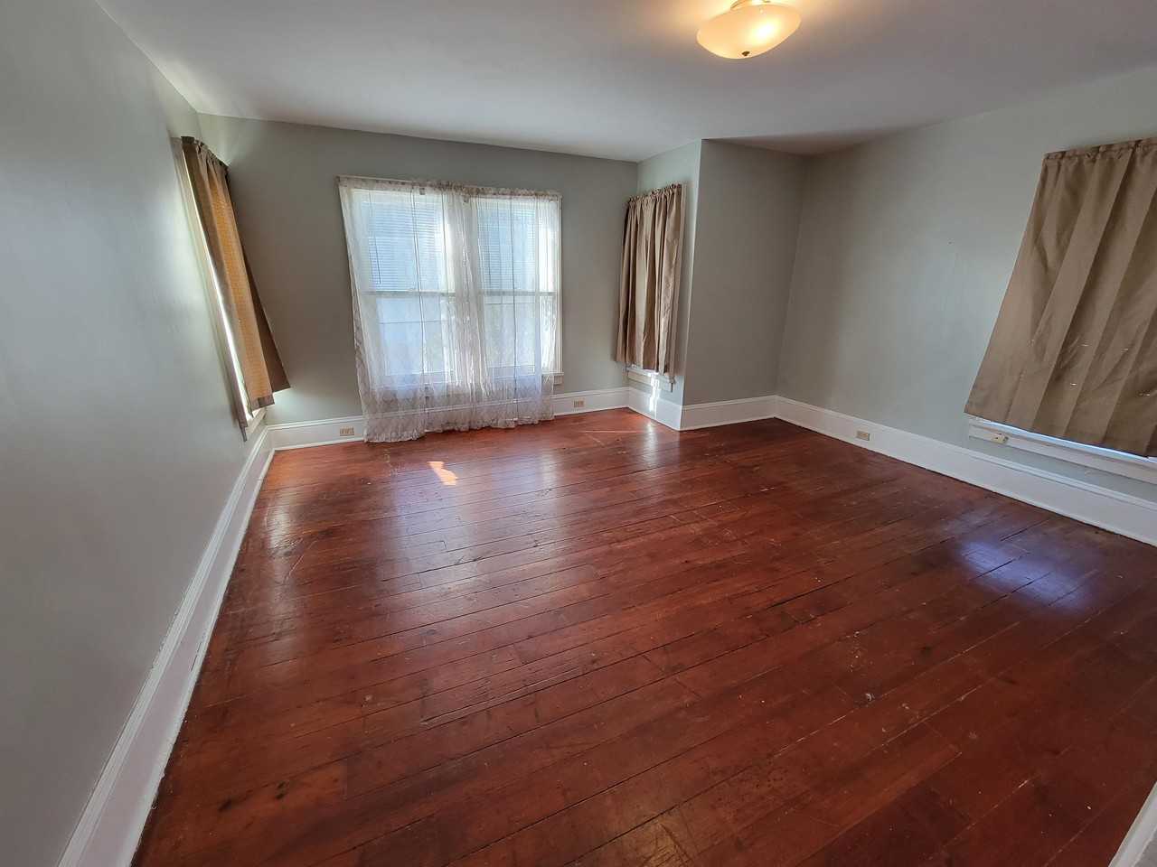 57 Perry St #7 - Photo 3 of 6