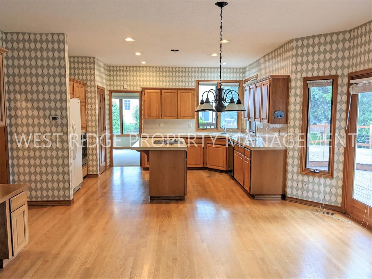 19772 Bellevue Way #1 - Photo 7 of 26
