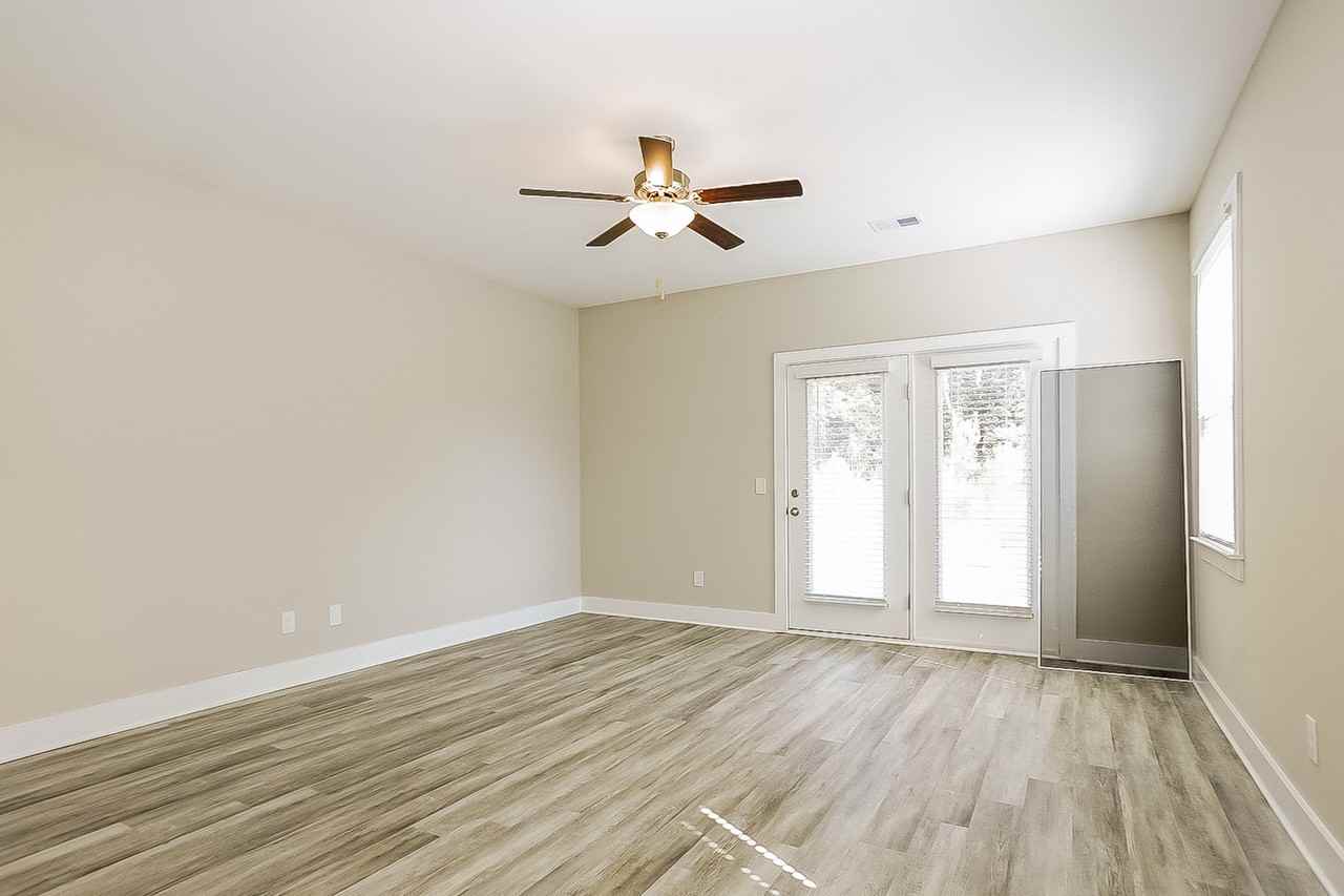 1421 Feldspar Ct - Photo 2 of 21