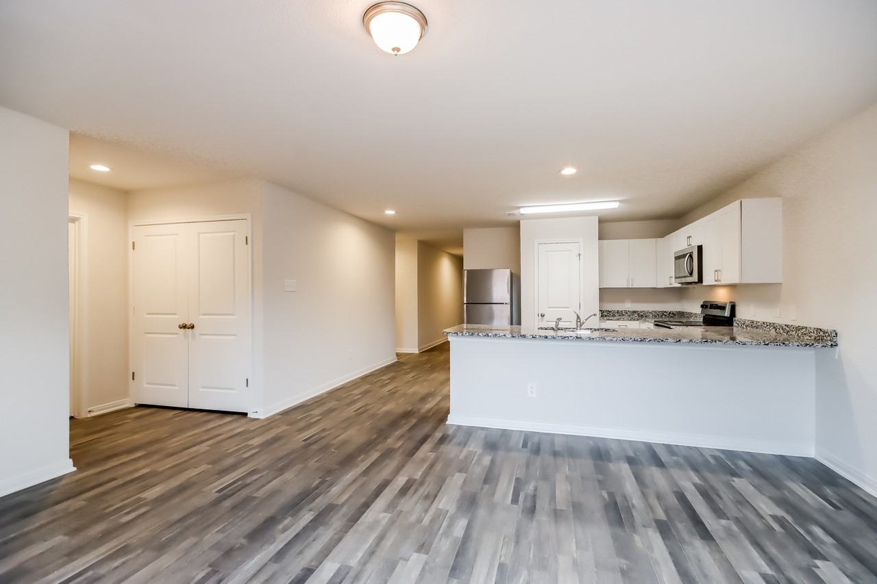 15720 Del Norte Dr - Photo 3 of 16
