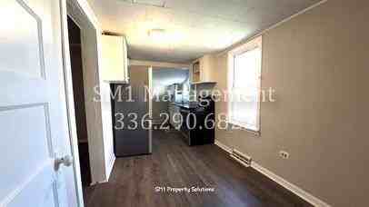 1710 Amos St - Photo 3 of 9