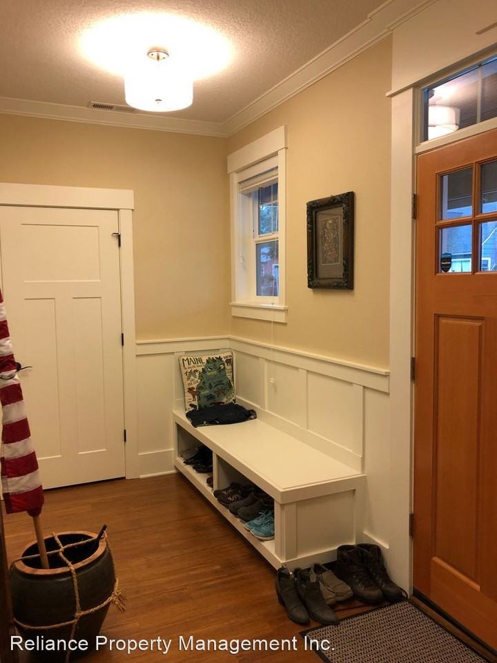 3932 Ne 66th Ave - Photo 3 of 46