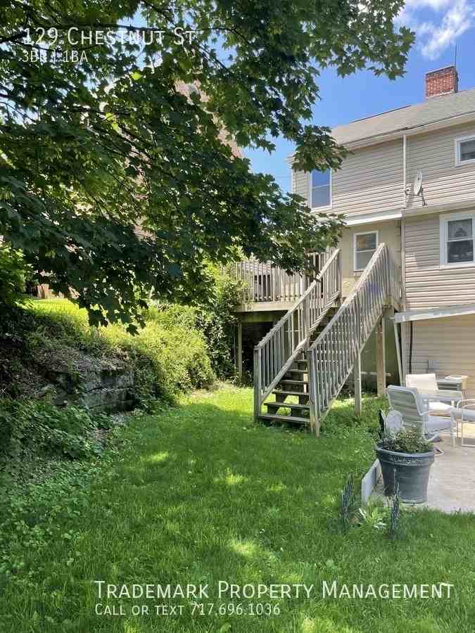 129 Chestnut St - Photo 2 of 11