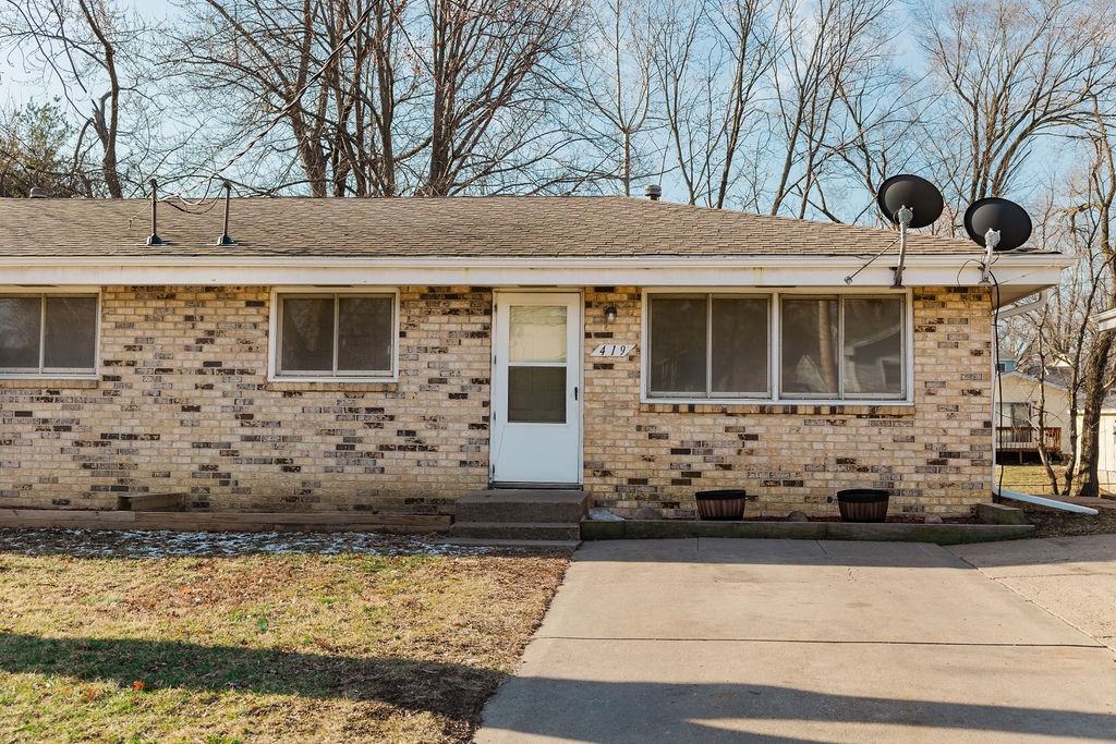 419 E Watrous Ave, Des Moines, IA 50315 2 Bedroom House for 995/month