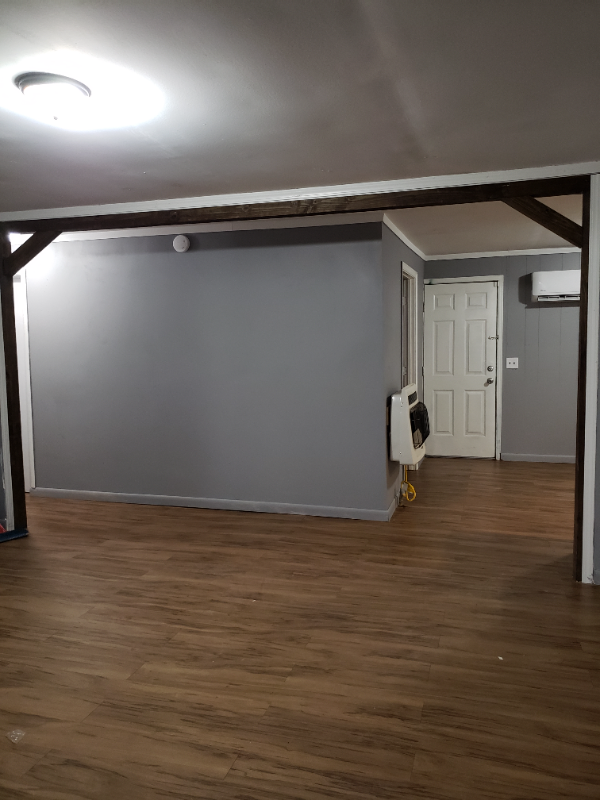 406 Locust St - Photo 2 of 8